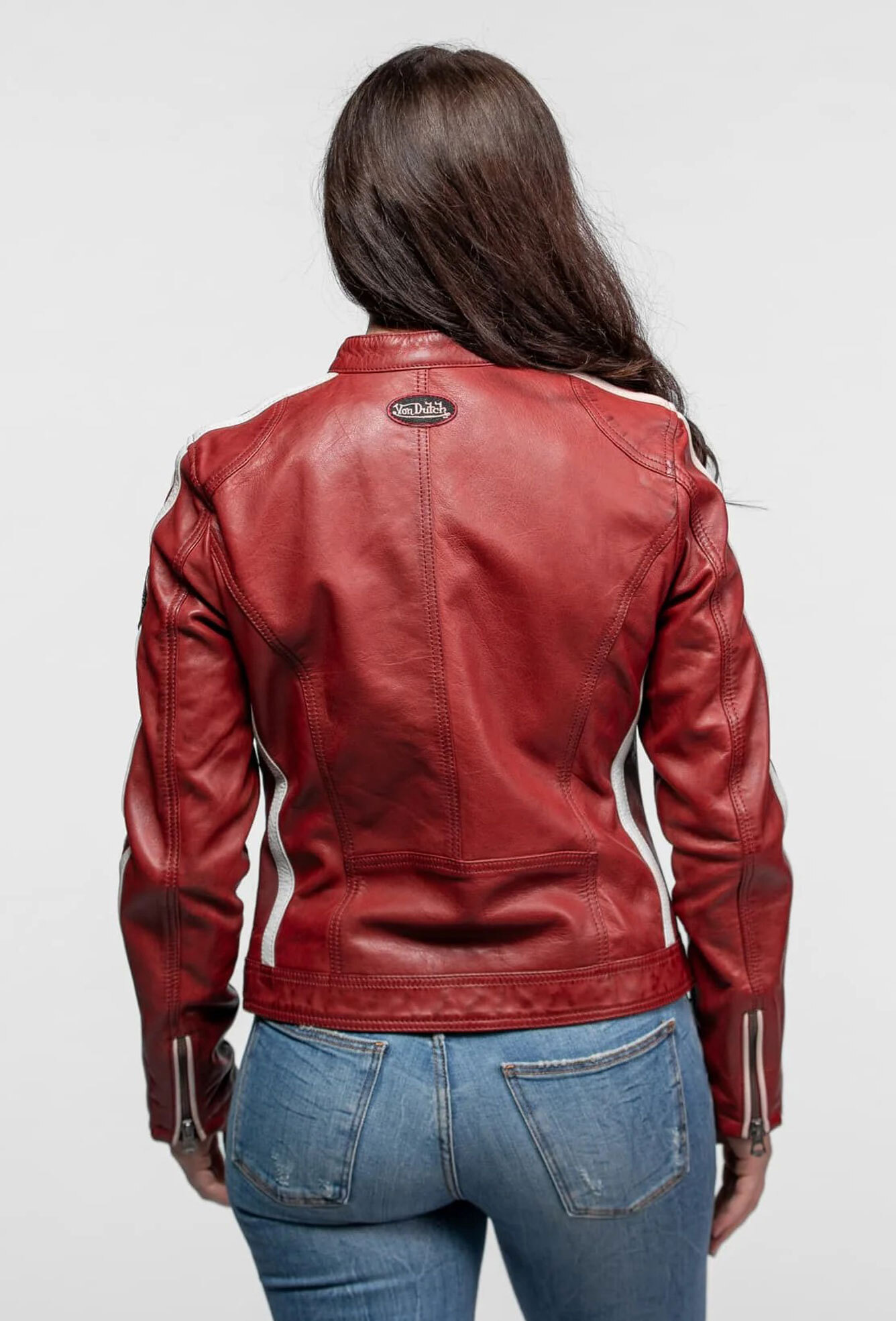 104280-ROADIE-RED_4_-min