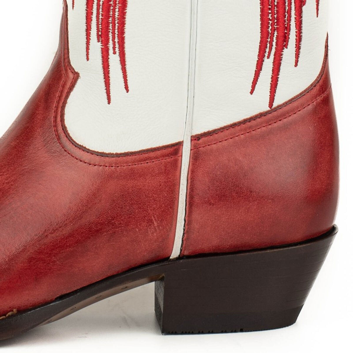 2666-rouge-et-blanc-zoom2