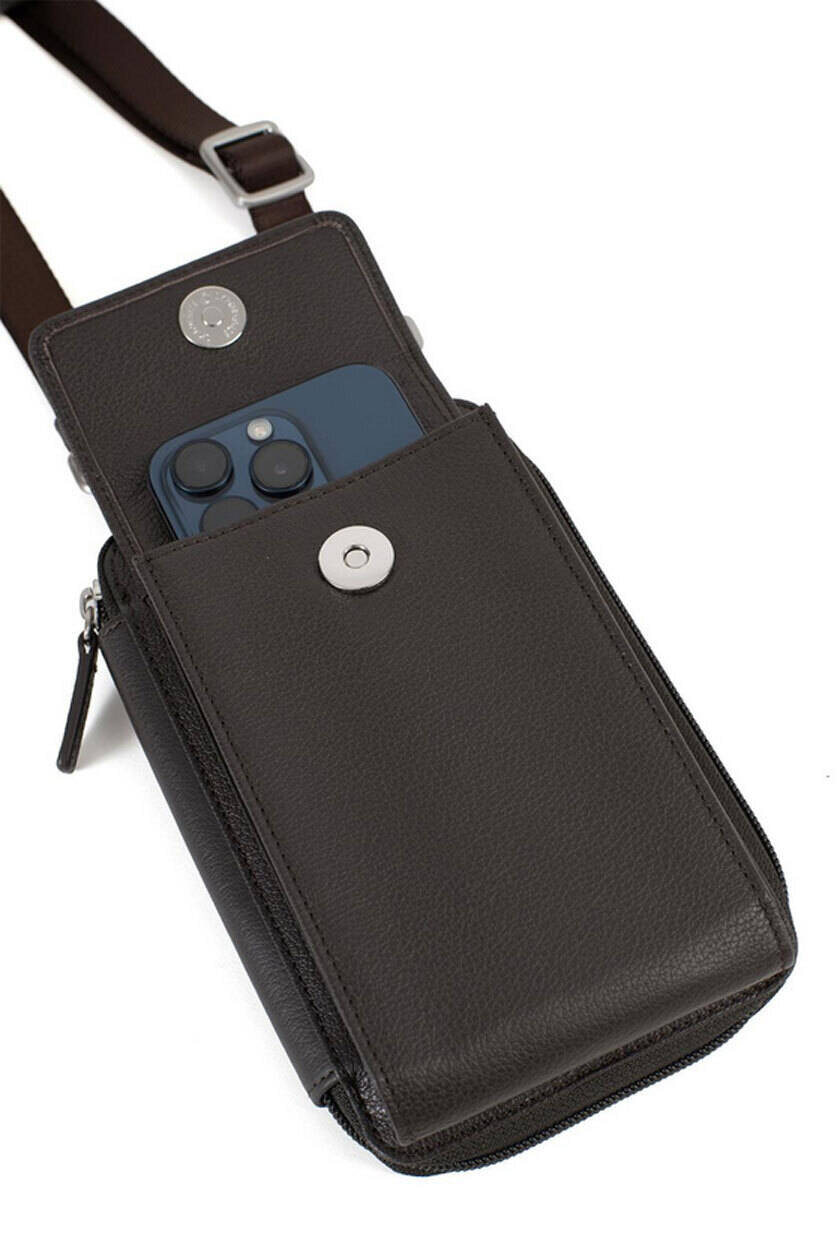 468366-marron-ouvert