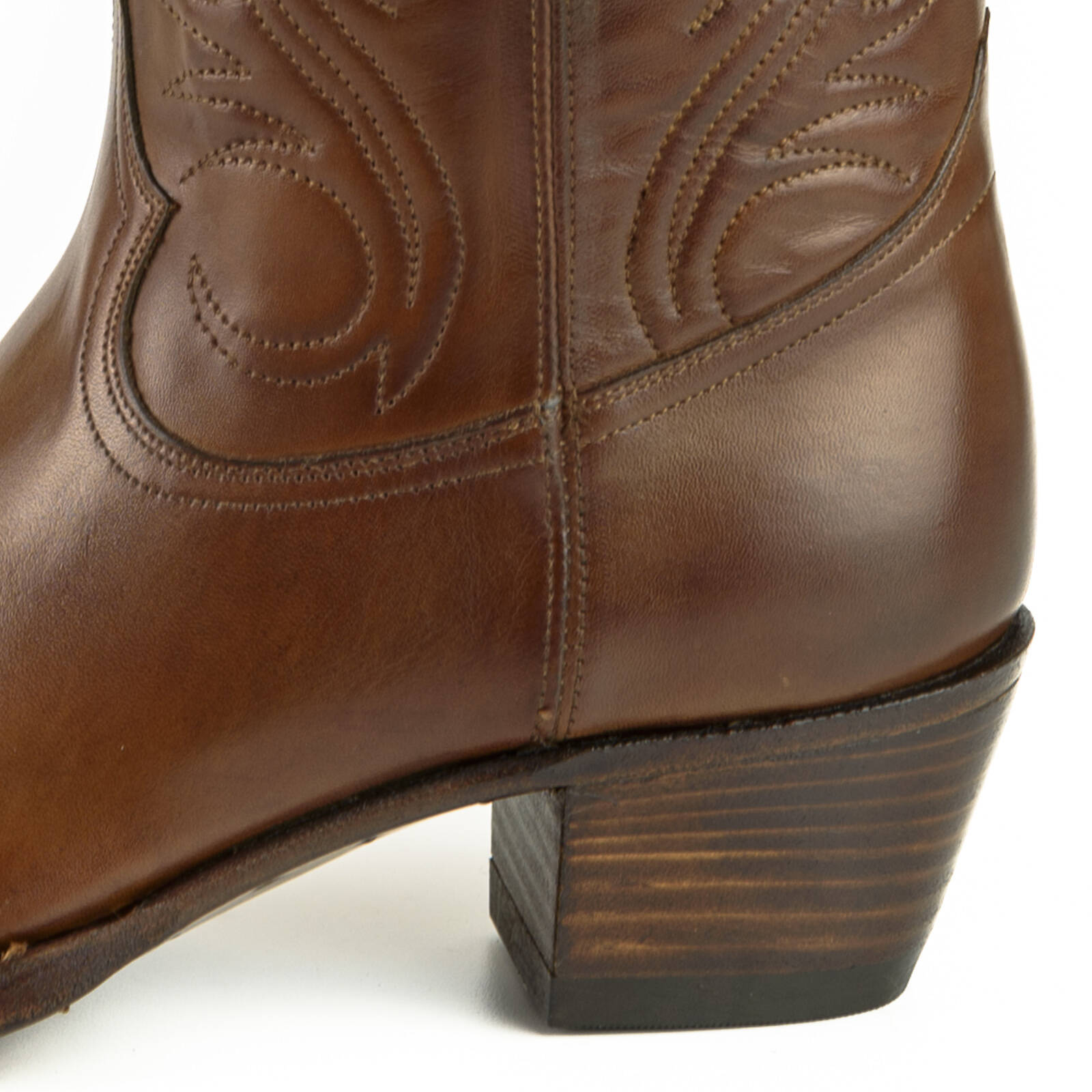 bota-cowboy-modelo-virgi-2536-napa-castano-4