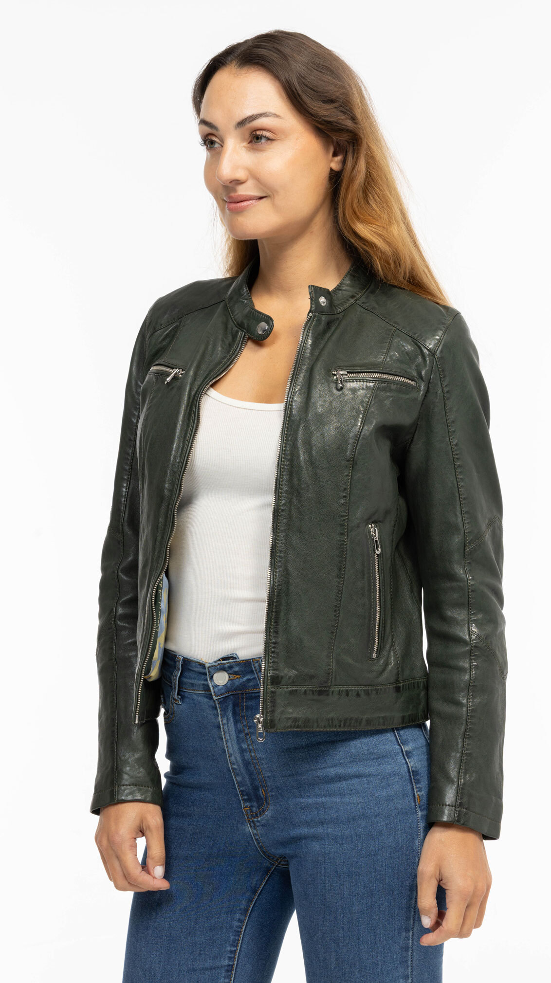 CG25-Femmes-102581-0294BD