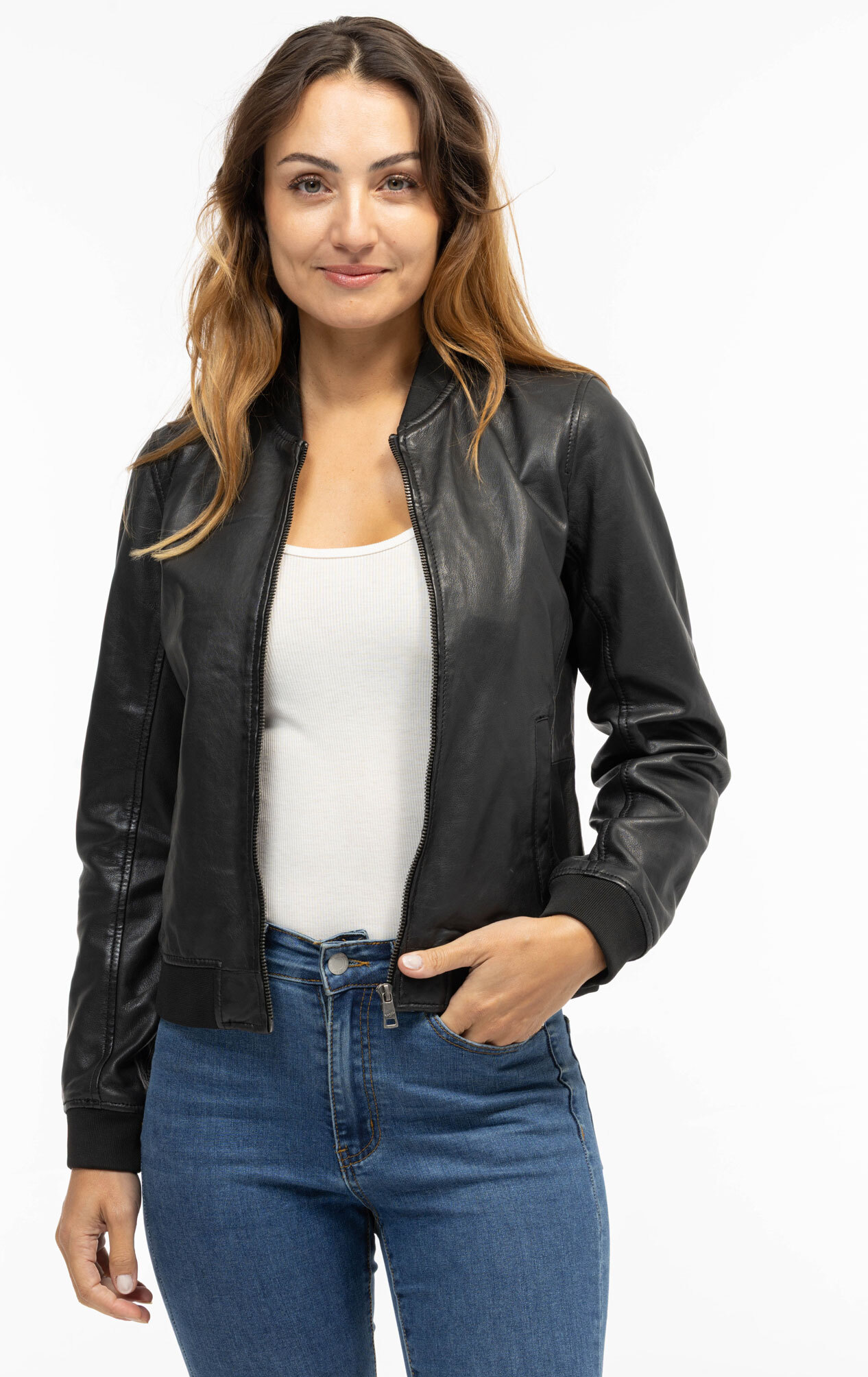 CG25-Femmes-1801-0010-0189B