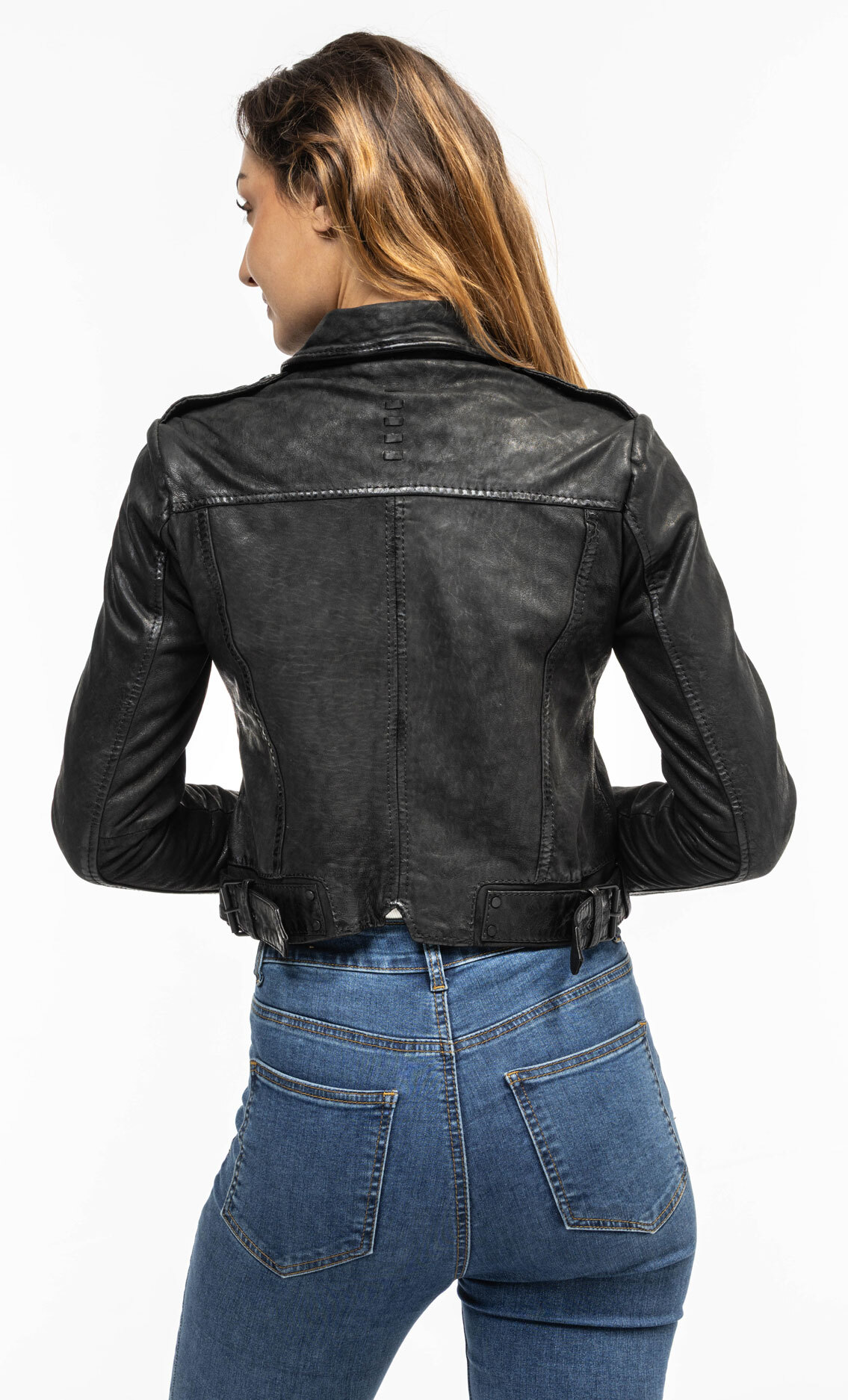 CG25-Femmes-21010247-0112BD