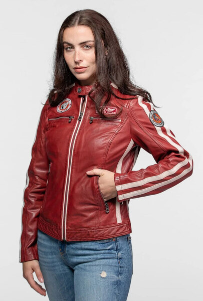 104280-ROADIE-RED_3_-min