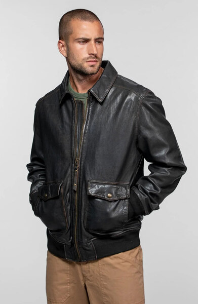 104385-FERBER-BLACK_7_-min