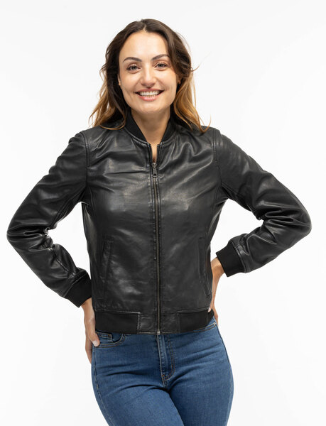 CG25-Femmes-1801-0010-0204B