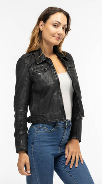 CG25-Femmes-21010247-0109BD